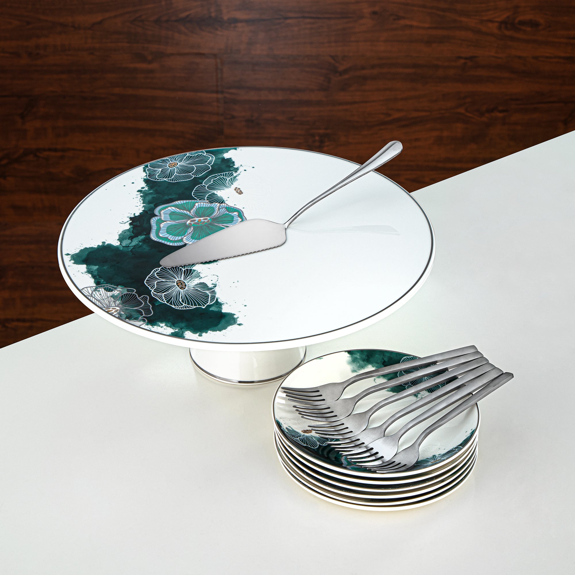 Almarjan Cake Serving Set Porcelain & Stainless Steel 14 Pieces (14PCS-12257) – Emerald Bloom Dessert Collection