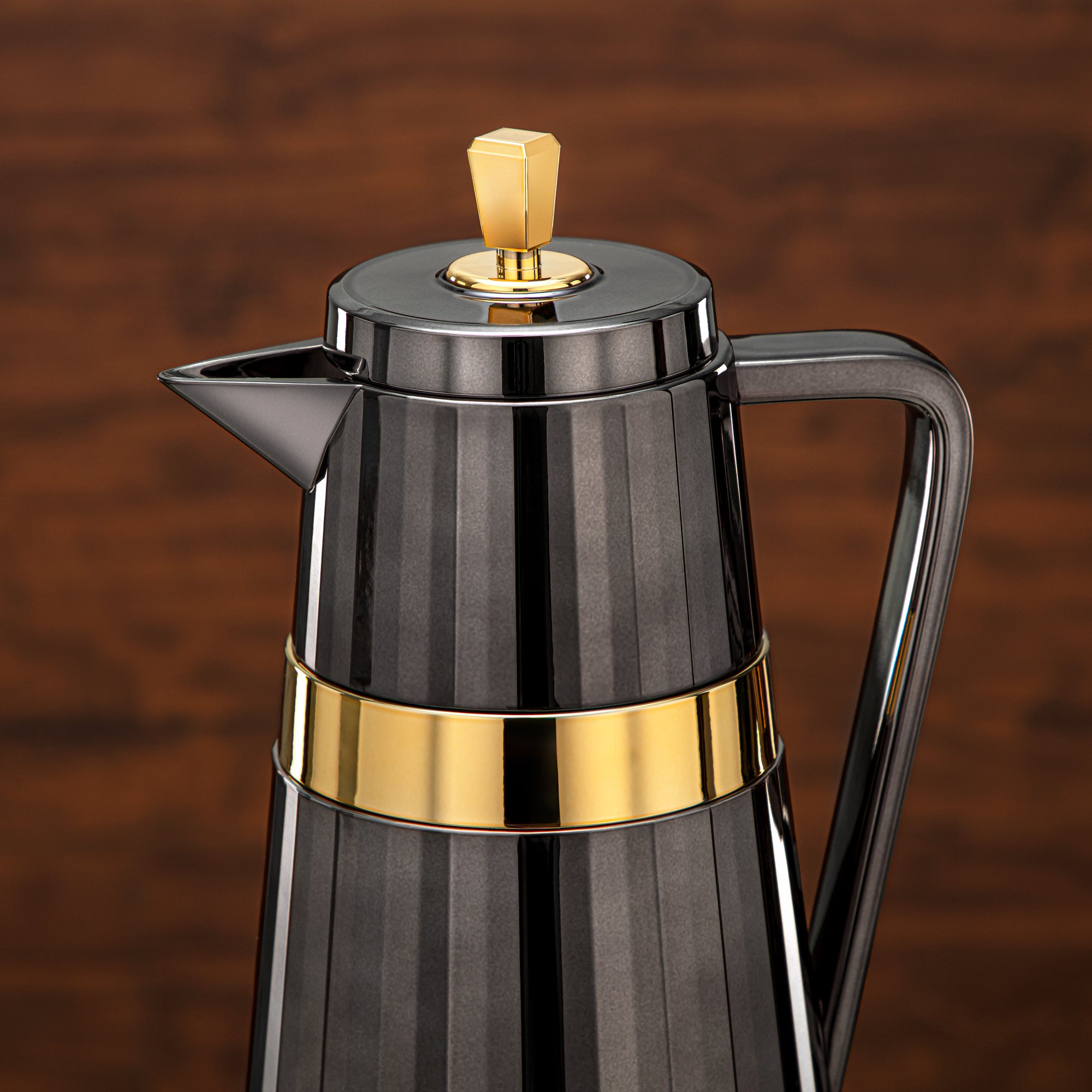 المرجان طقم ترامس قطعتان أسود وذهبي - C77-BG