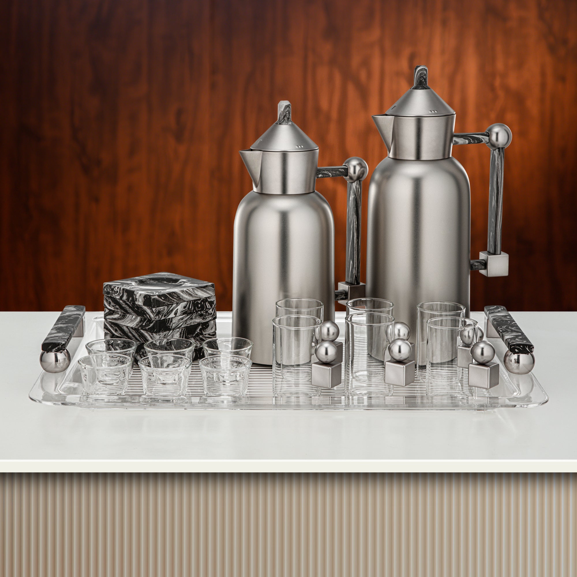 طقم ترامس المرجان 0.7 لتر و1 لتر بلمسة نيكل غير لامع مع لمسة رخامية