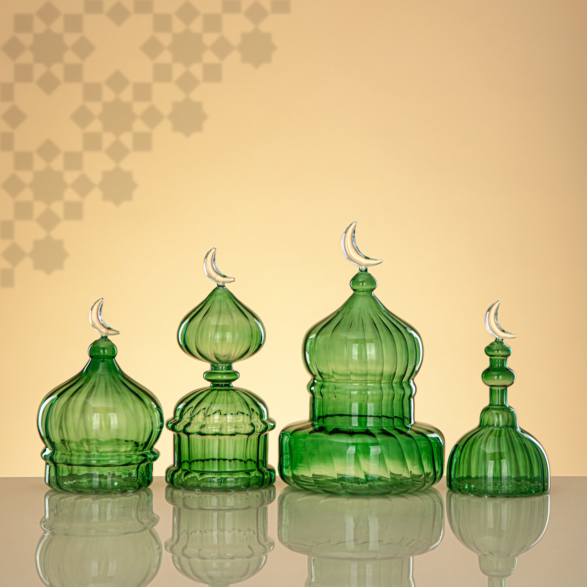 Almarjan Minaret Table Decoration 22cm x 10cm Transparent Green with Clear Crescent Moon – Noor Al Layali