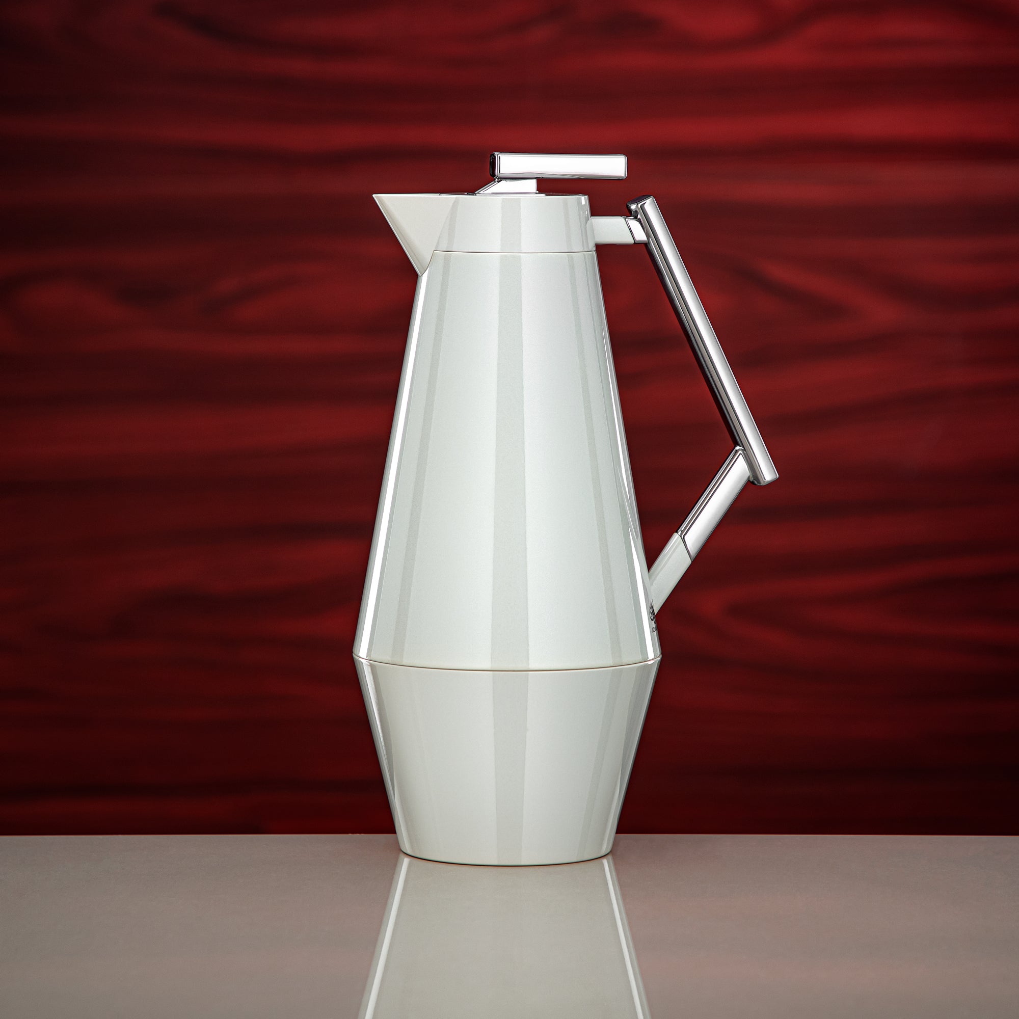 طقم ترامس المرجان 0.7 لتر و1 لتر بلون أبيض لؤلؤي وفضي