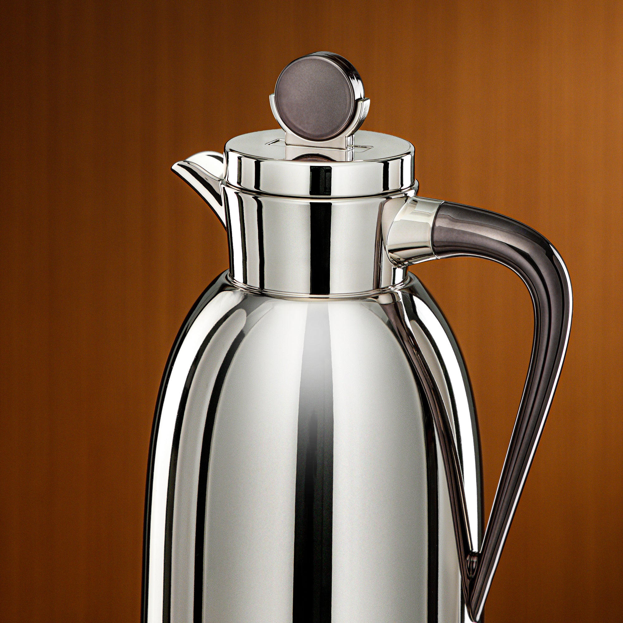 طقم ترامس المرجان 0.7 لتر و1 لتر نيكل وأسود فحمي