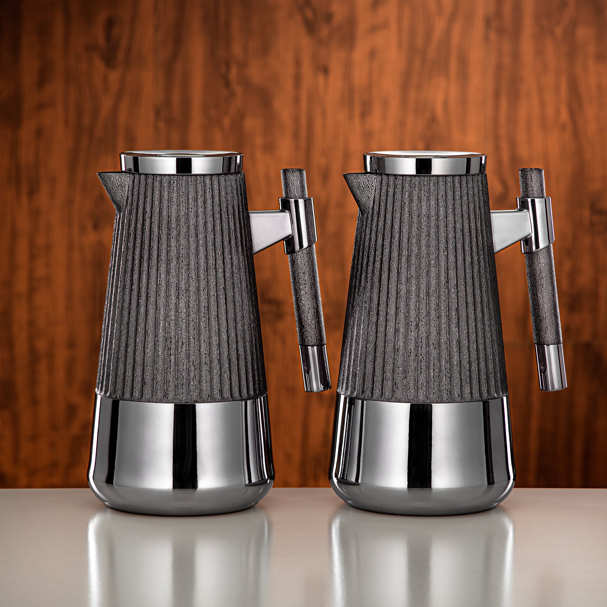 طقم ترامس المرجان 1 لتر + 1 لتر أسود غامق وفضي