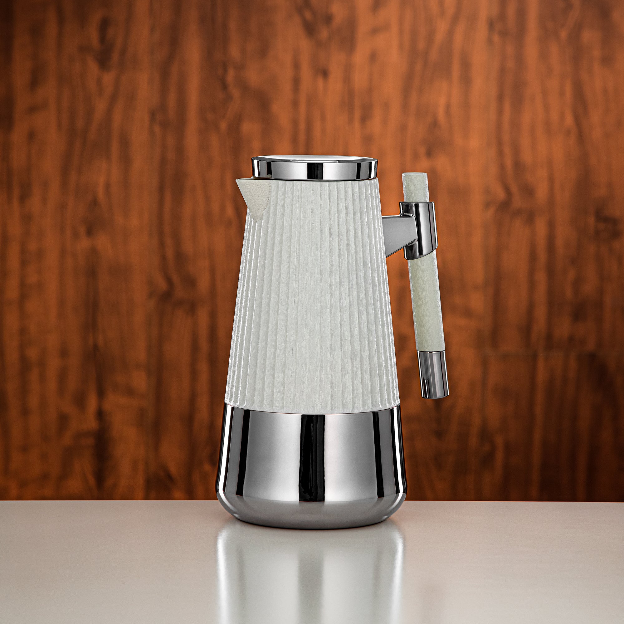 طقم ترامس المرجان 1 لتر + 1 لتر أبيض لؤلؤي وفضي