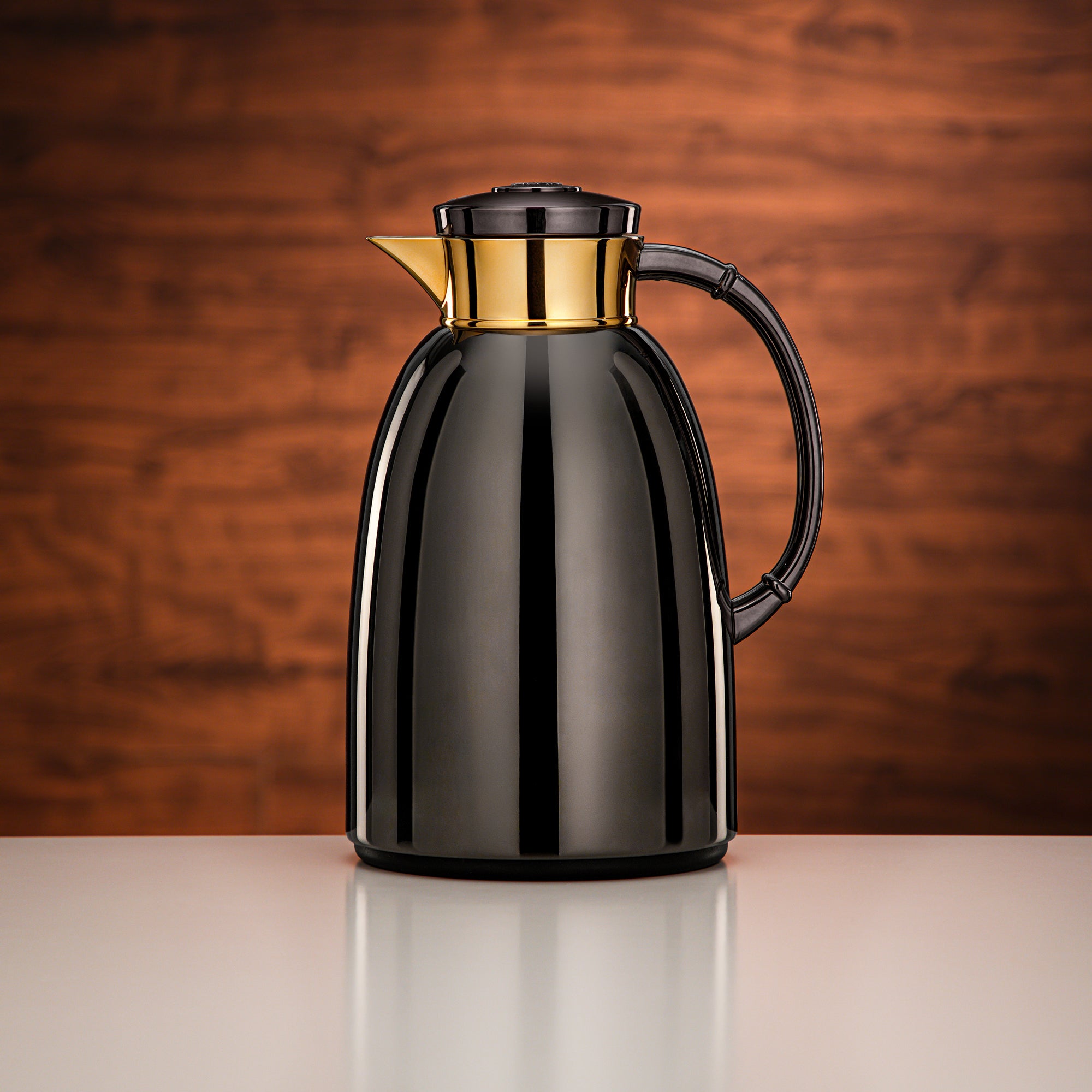 Almarjan Vacuum Flask 1.6L Gun Black & Gold